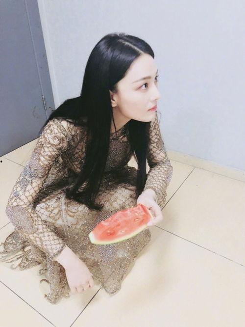 唐甜吃瓜会,揭秘娱乐圈背后的那些事儿